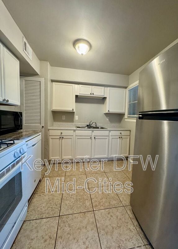 Building Photo - 311 N Oak Cliff Blvd