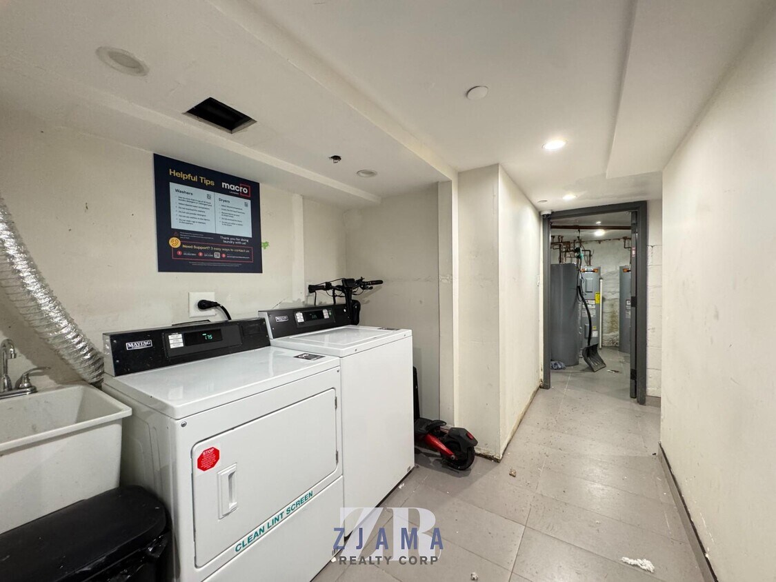 Foto principal - 1520 St Johns Pl