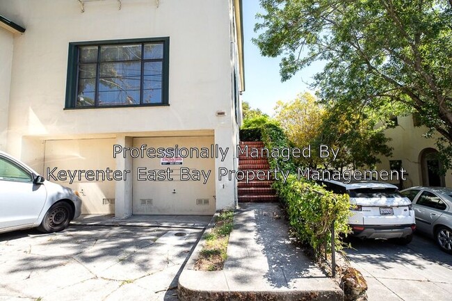 Building Photo - 2520 Hilgard Ave