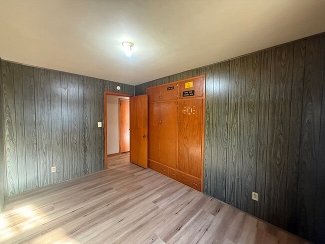 Foto del edificio - COZY 3 BEDROOM W/ SPACIOUS BACKYARD