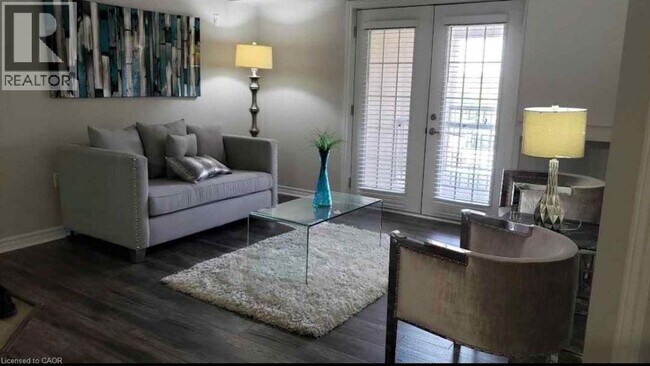 Photo du bâtiment - 1360 Main St E