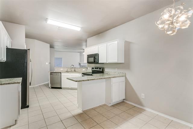 Foto del edificio - 9705 Hedge Bell Dr