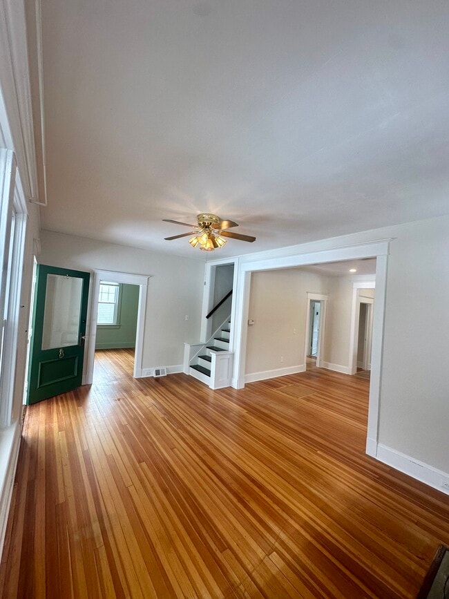 Building Photo - 48 Valley Dr