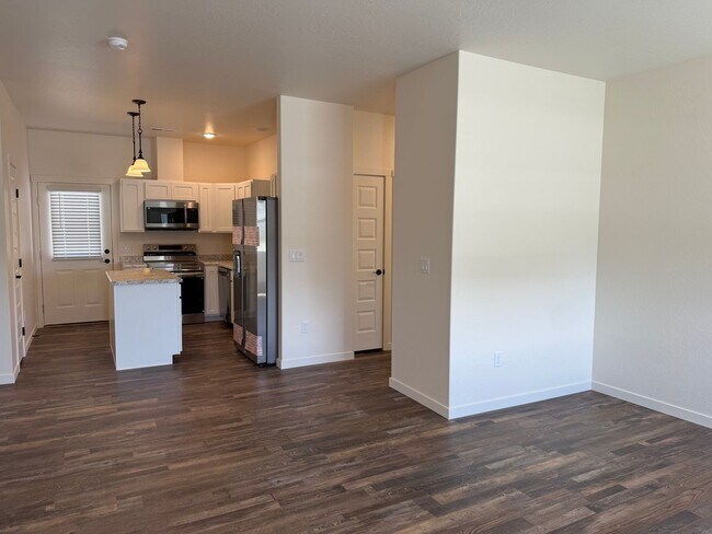 Foto del edificio - 3136 Platte River Dr