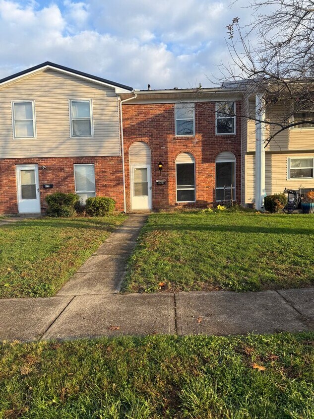 Primary Photo - 6820-6826-6826 Emerald Ave