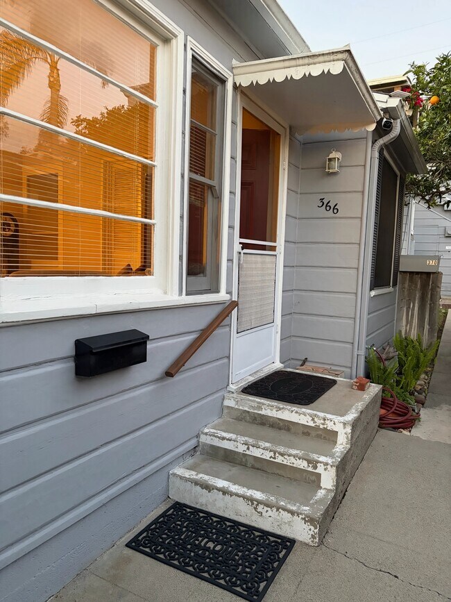 Foto del edificio - 366 Cypress Dr