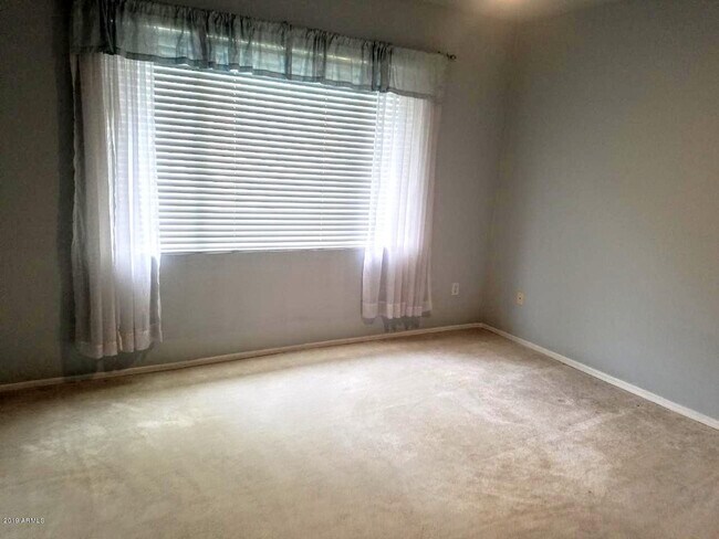 Foto del edificio - 15252 N 100th St
