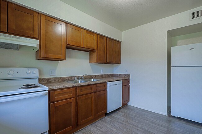 Foto del edificio - Sahuaro West Apartments