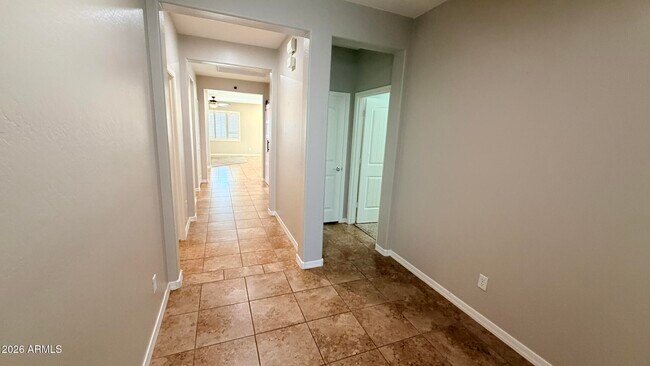 Foto del edificio - 40750 W Colby Dr
