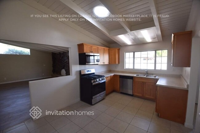 Foto del edificio - 8002 Crosnoe Ave