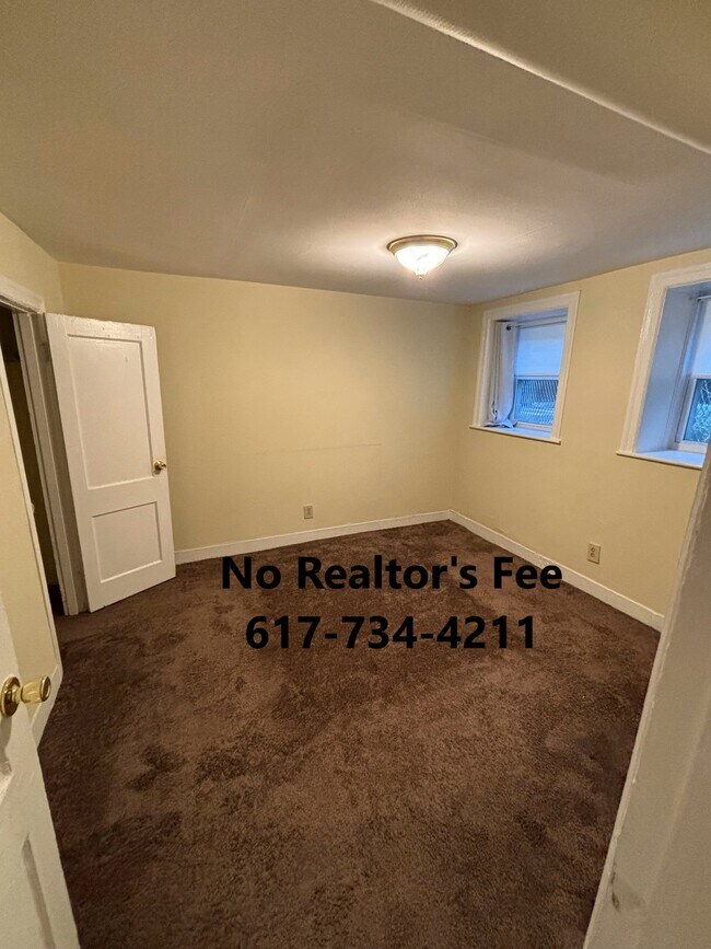 Building Photo - 35 Gardner St