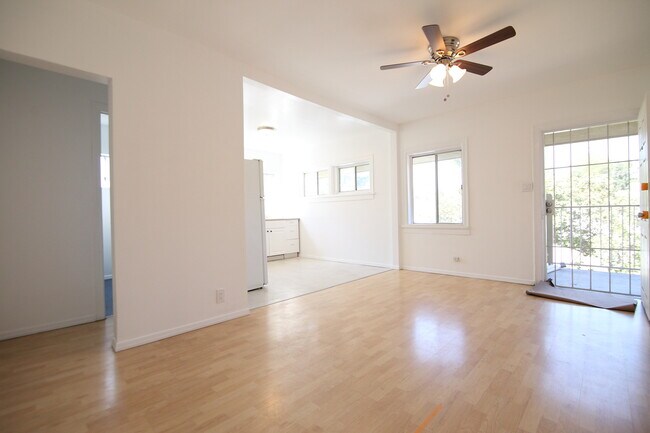 Foto del edificio - 1726 Morton Ave