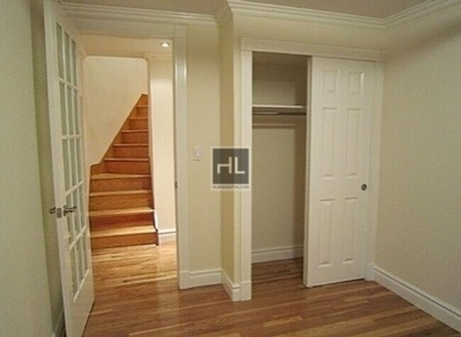 Foto del edificio - E 5TH ST.