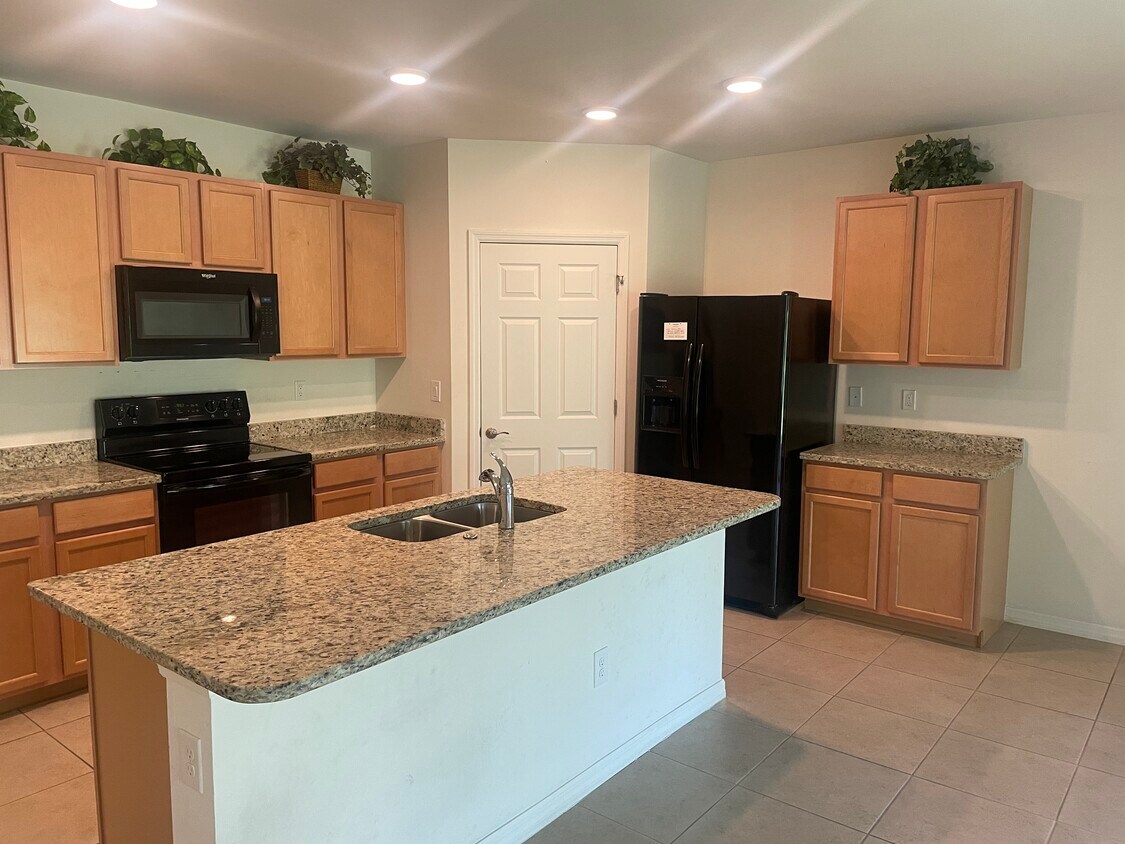 Foto principal - 26986 Wildwood Pines Ln