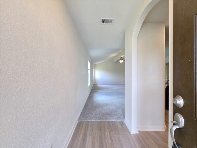 Foto del edificio - 380 Stone Gage Dr