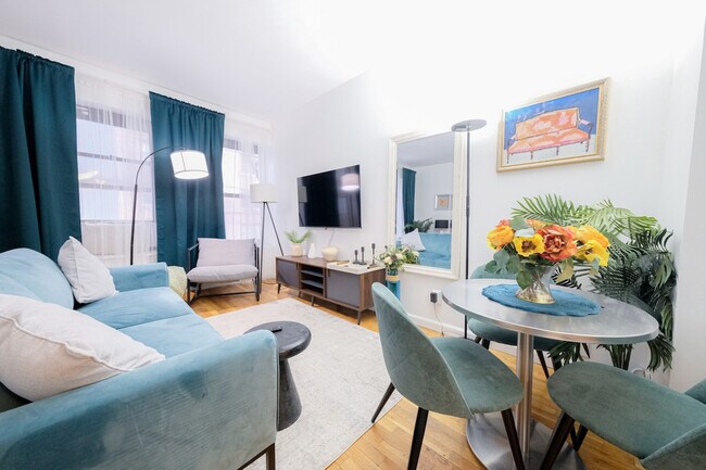 Foto del edificio - 305 E 95th St