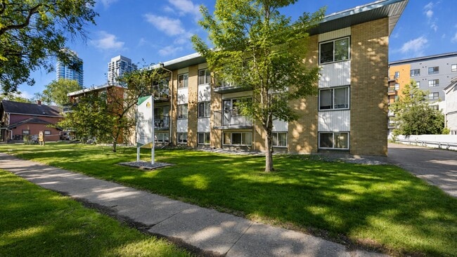 Building Photo - Delaney Place