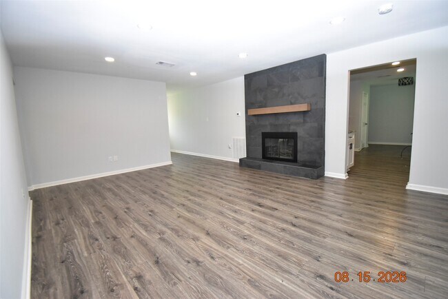 Foto del edificio - 15711 Blackhawk Blvd