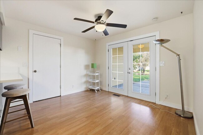 Building Photo - Updated 3-Bedroom Home with Oversized Pati...