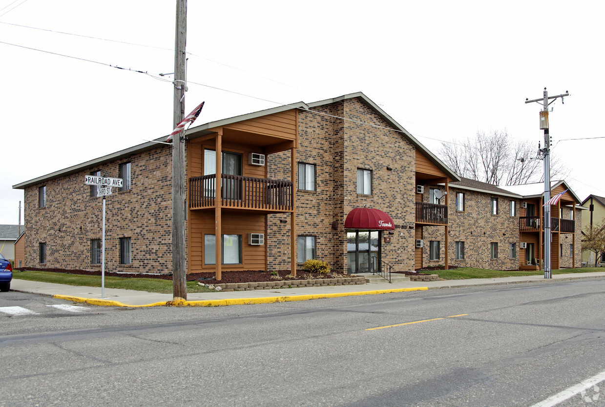 Primary Photo - Townsite Apartments