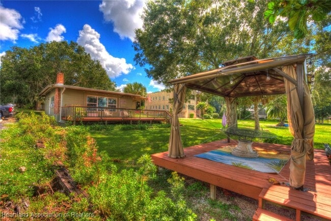 Foto del edificio - 2175 Lakeview Dr