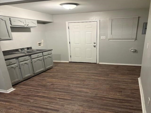 Foto del edificio - 3268 Powell Ave
