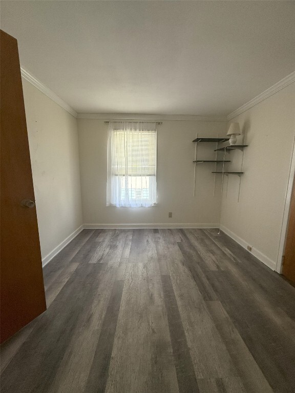 Building Photo - 608 Delano Ave