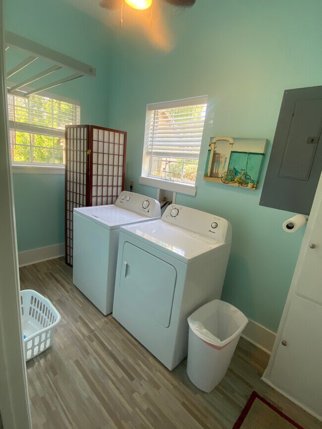 218 Bobby Cato St, Apalachicola, FL 32320 House Rental in