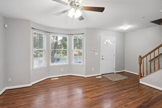 Building Photo - 176 Langdon Farm Cir