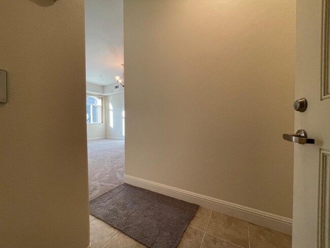 Building Photo - 538 S Mathilda Ave