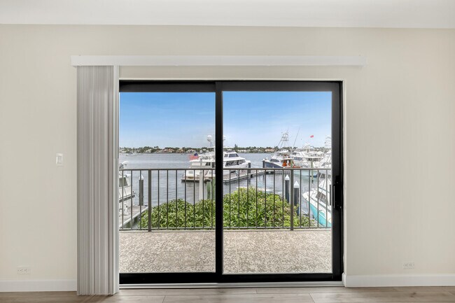 Foto del edificio - 1208 Marine Way