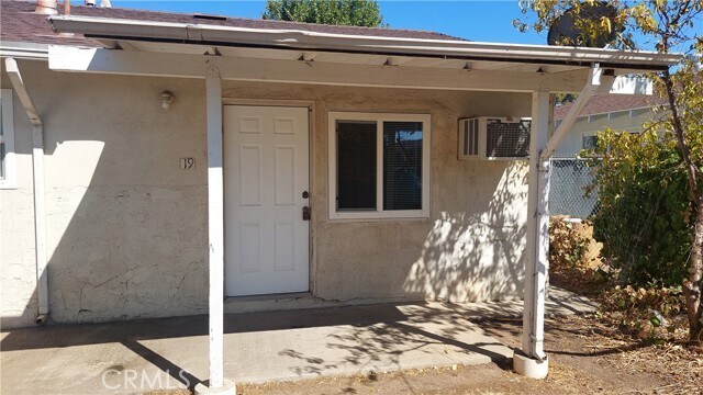 Primary Photo - 221 E Shasta St