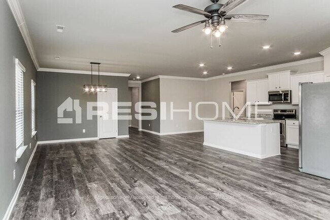 Building Photo - HOME FOR RENT!