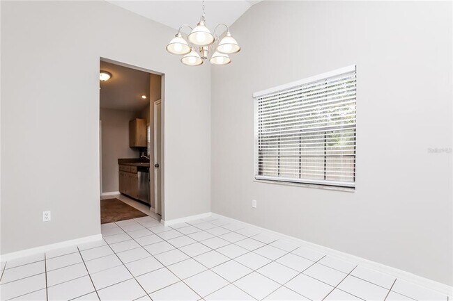 Building Photo - 231 Lago Vista St