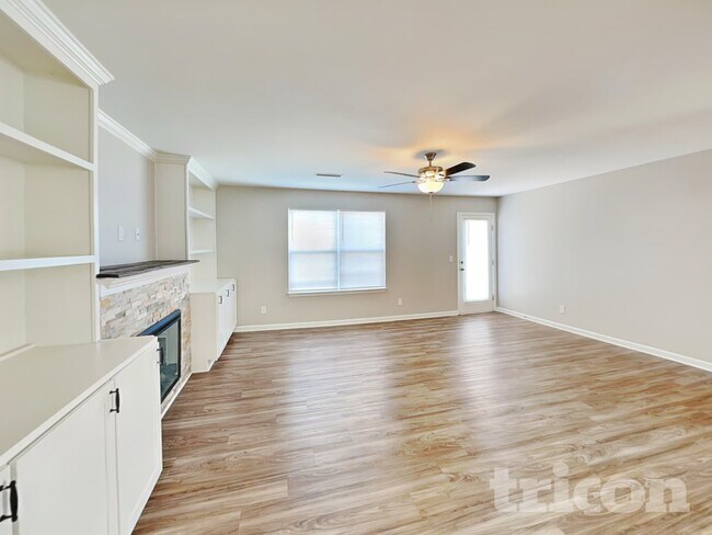 Building Photo - 120 Altondale Dr