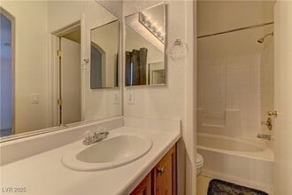 Building Photo - 2580 Velez Valley Way