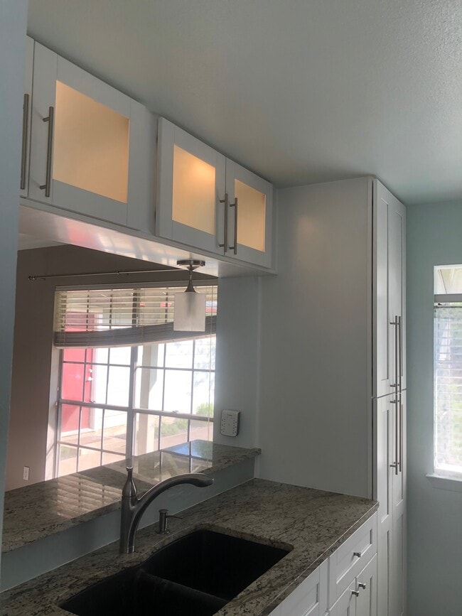Building Photo - 108 Meteor Dr
