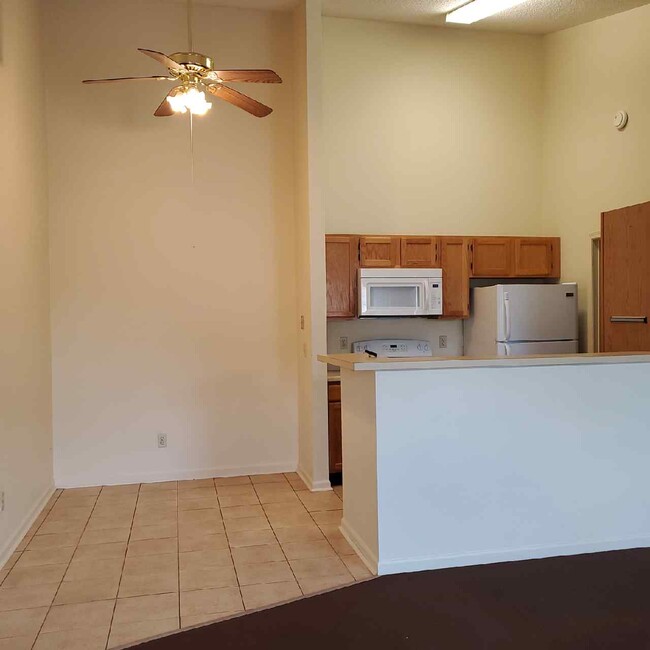 Building Photo - 122 SE 1161