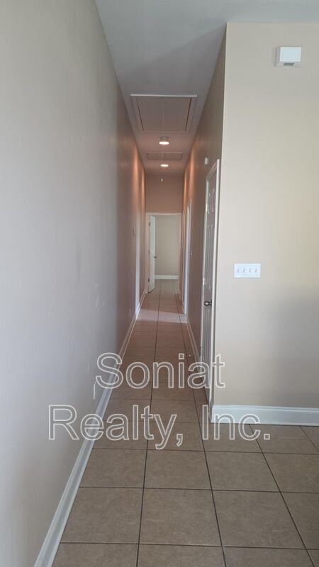 Foto del edificio - 2812 Spain St
