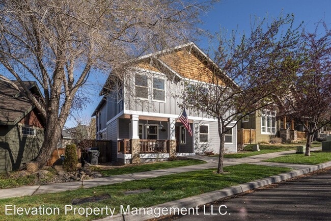 Building Photo - 3 br, 2.5 bath House - 2840 NE Rainier Drive