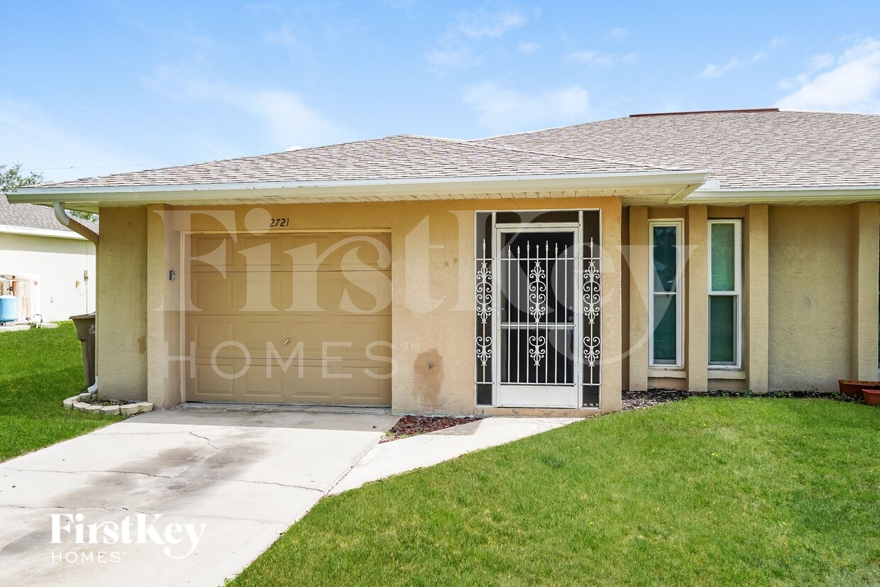 Primary Photo - 2721 NW 7th Terrace