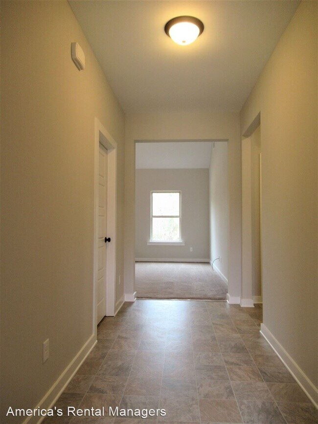 Building Photo - 4 br, 2 bath House - 903 Brooke Terrace