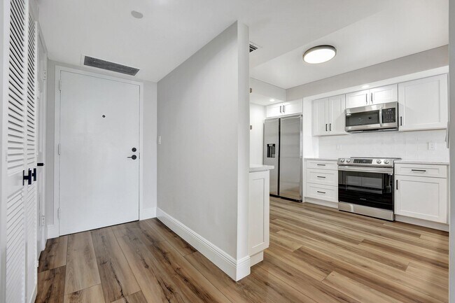 Foto del edificio - 2900 NE 14th Street Causeway