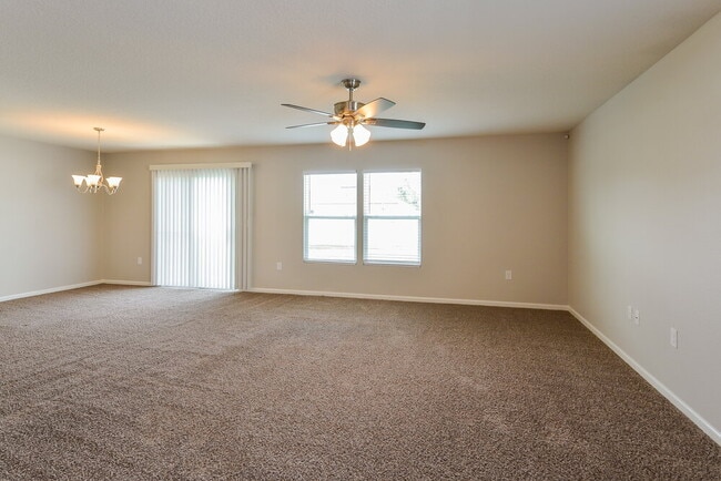 Building Photo - 6780 Sandle Dr