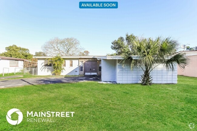 Building Photo - 3703 Sutton Dr