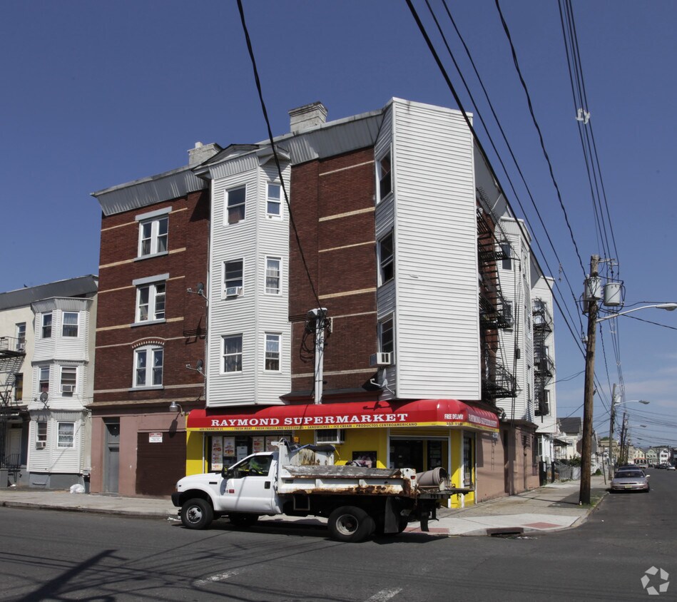 52 6th St, Elizabeth, NJ 07206 Apartments in Elizabeth, NJ