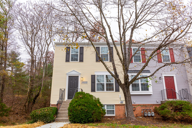 Building Photo - Greenhills Townhomes & Apartments