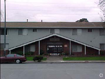 Building Photo - Garland Plaza Apartments