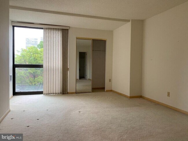 Foto del edificio - 233 S 6th St