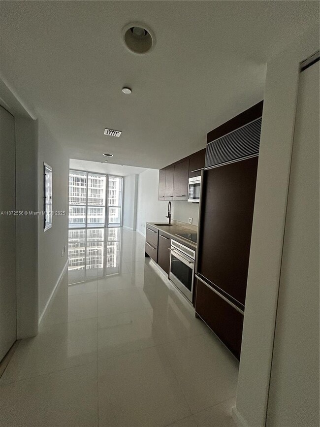 Foto del edificio - 495 Brickell Ave